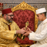 momo cede poder a su hijo